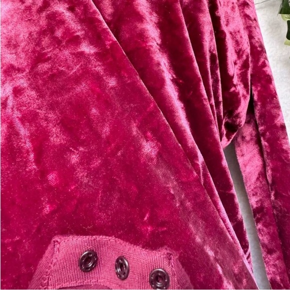 Altar'd State Maroon Sheer Back Long Sleeve Velour Bodysuit Blouse Large - Picture 9 of 10